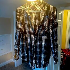 Torrid black and white plaid shirt